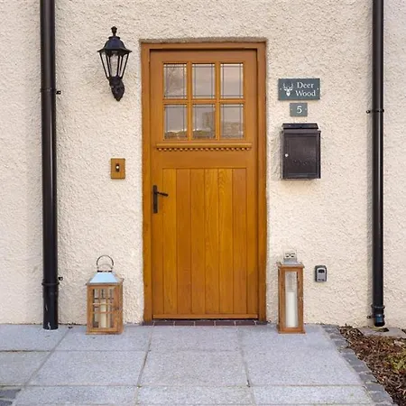 Deer Wood At Applethwaite Hall * 温德米尔