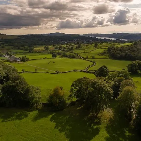 度假居 Deer Wood At Applethwaite Hall 温德米尔